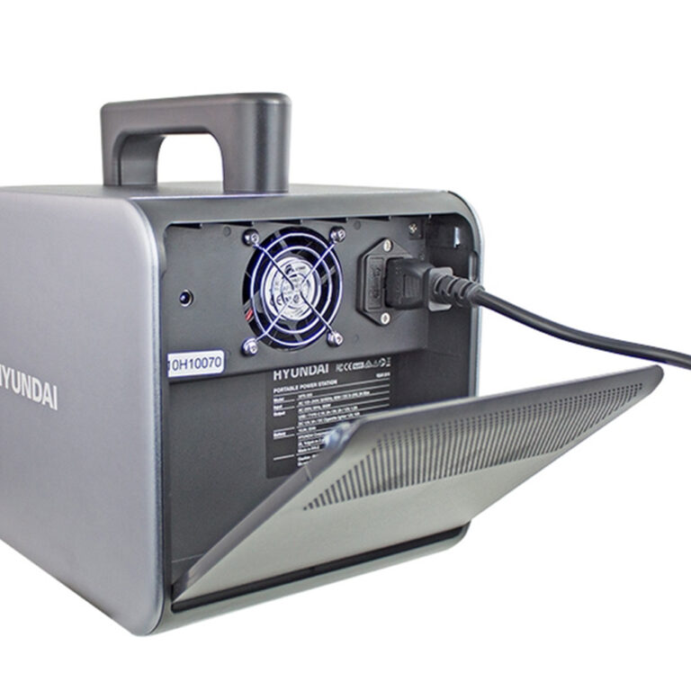 Back end power hook of the Hyundai HPS-300 Portable Power Station.