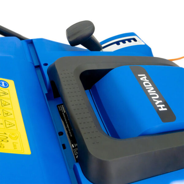 hyundai-2000w-16-40cm-artificial-grass-sweeper-multi-use-brush-and-55l-collection-bag-or-hysw2000e__98668