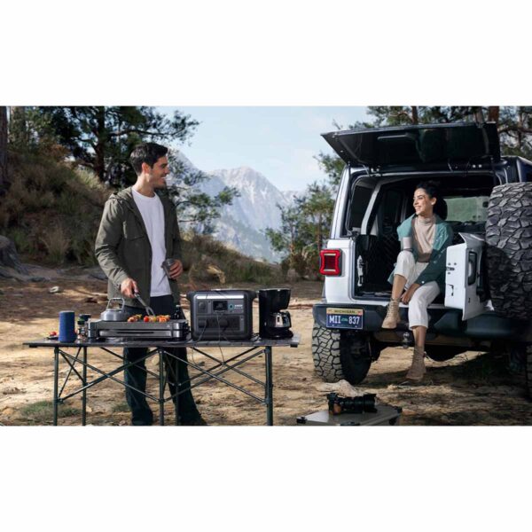Anker-SOLIX-C1000-Portable-Power-Station-people-cooking-food-using-battery-station