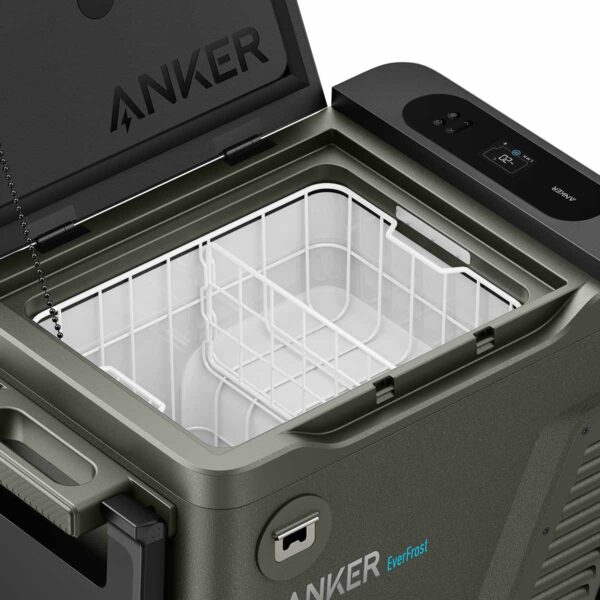 EverFrost-Powered-Cooler-30L-close-up-view