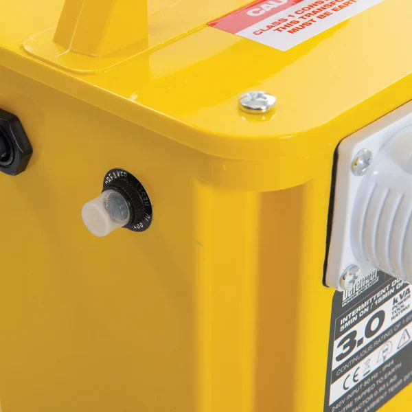 Defender-3kVA-Portable-Transformer-16A-E203010-view-3