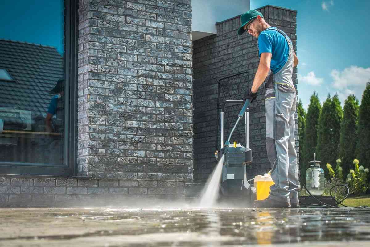 How to Choose a Pressure Washer Hose: A Buyer’s Guide
